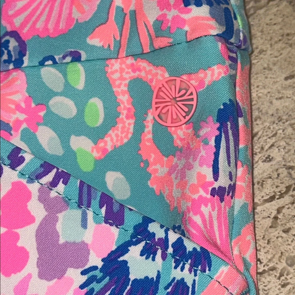 Lilly Pulitzer Nakia Luxletic Shorts in Signature Colorful Print UPF+50 Size 8 - Picture 12 of 15